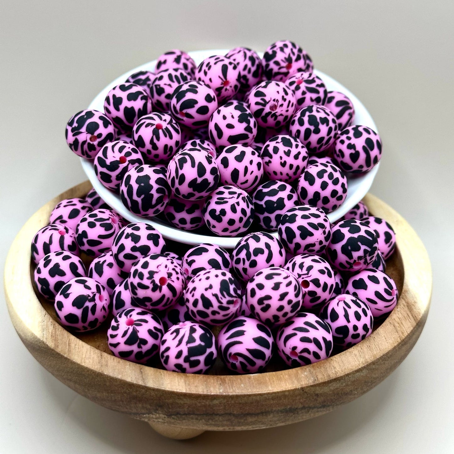 15mm Pretty Pink Cow Silicone Bead