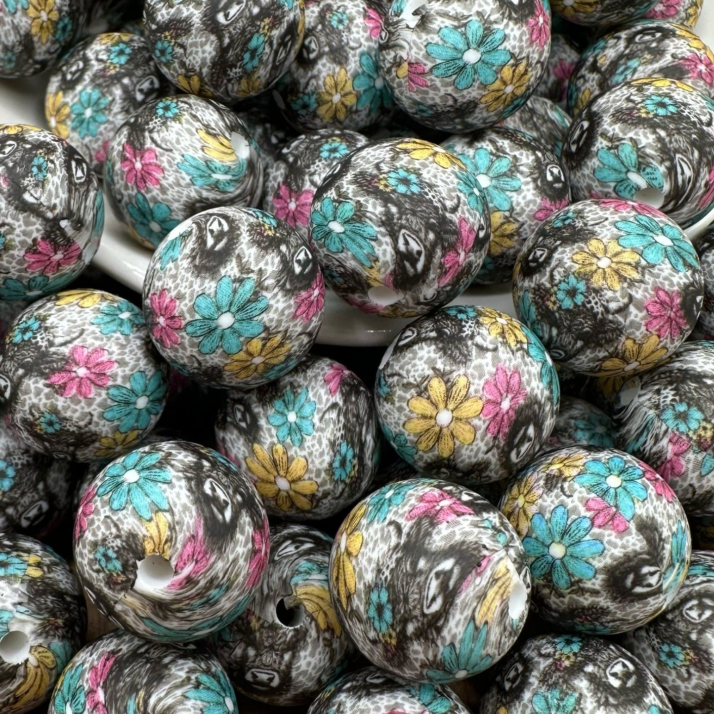 15mm Floral Highland Cow Silicone Bead