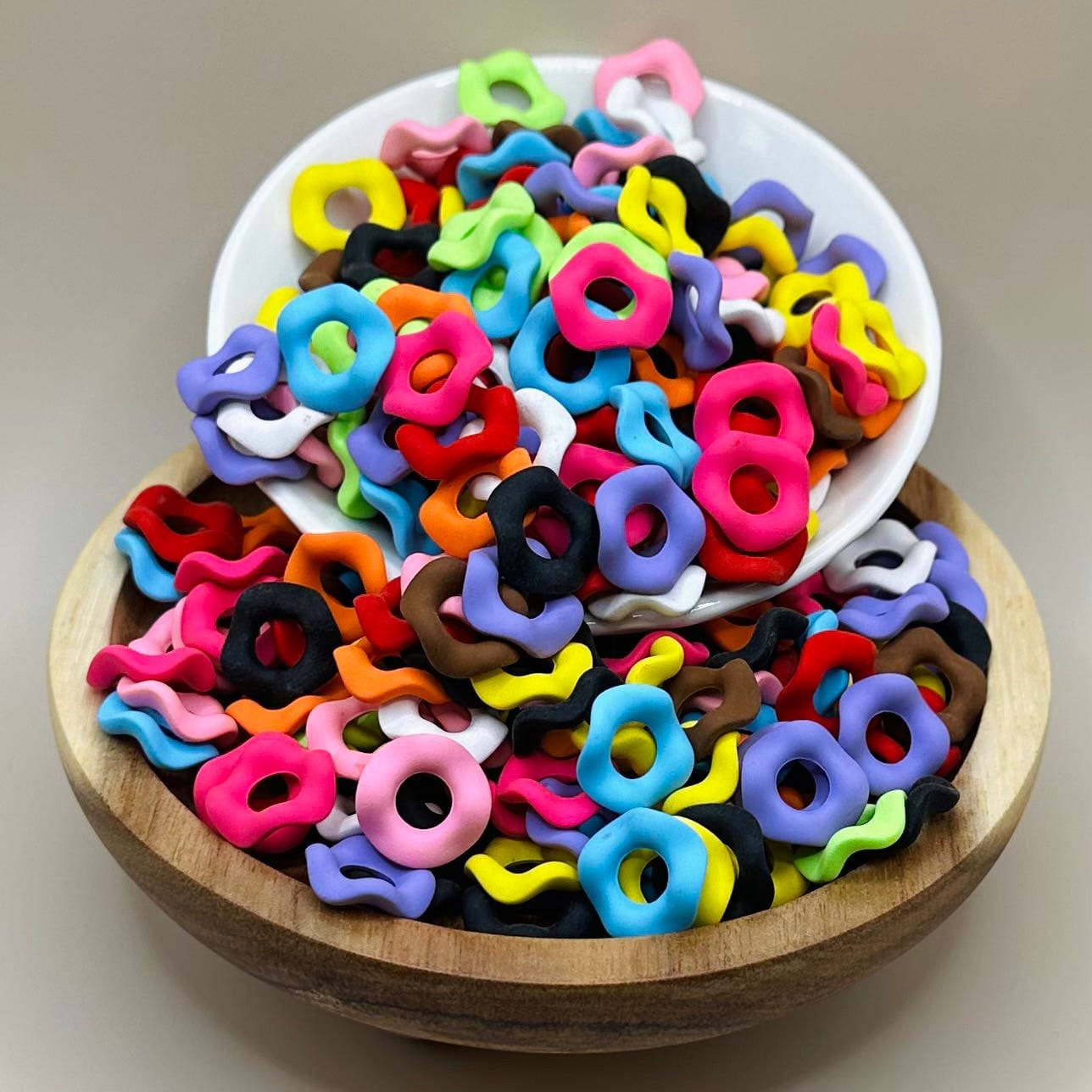 14mm Bright Matte Rainbow Wavy Spacer Pack