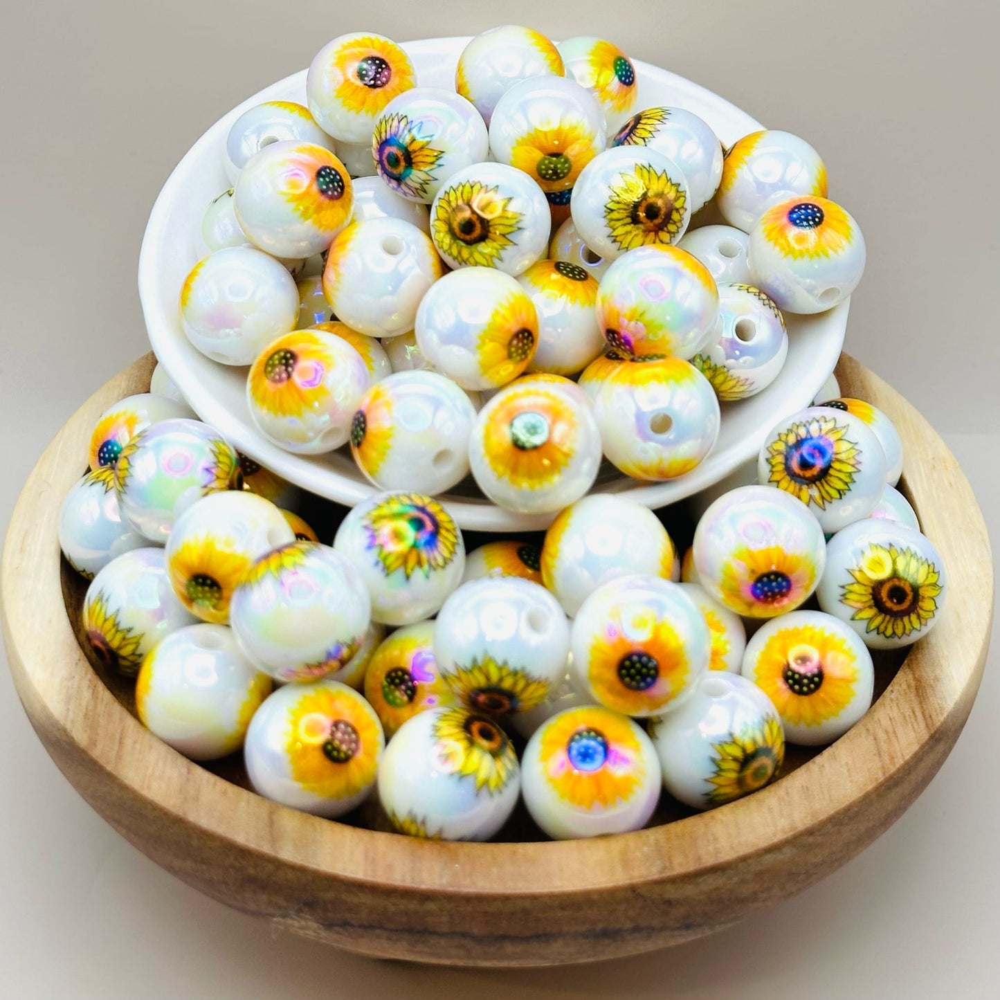 16mm Sunflower Acrylic Bead Pack