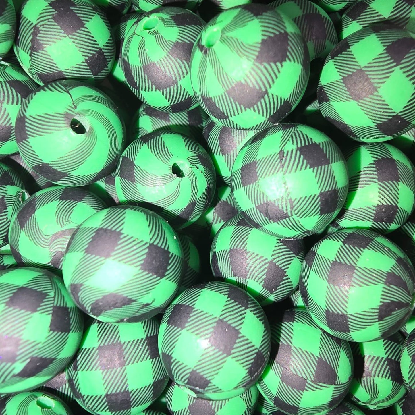 15mm Black and Green Plaid Silicone Print Bead