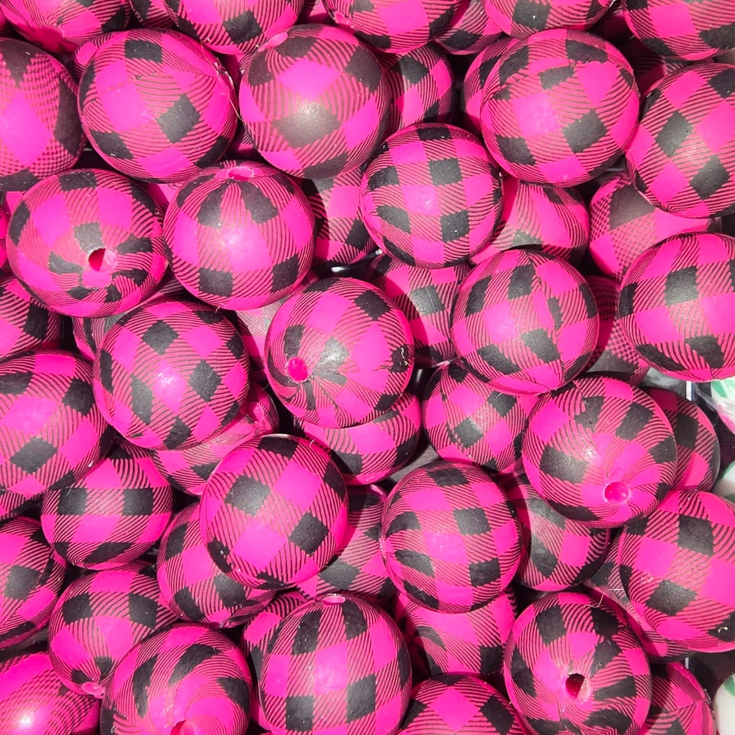 15mm Black and Hot Pink Plaid Silicone Bead