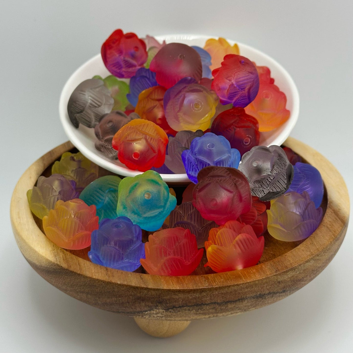 20mm Acrylic Ombre Lotus Flower