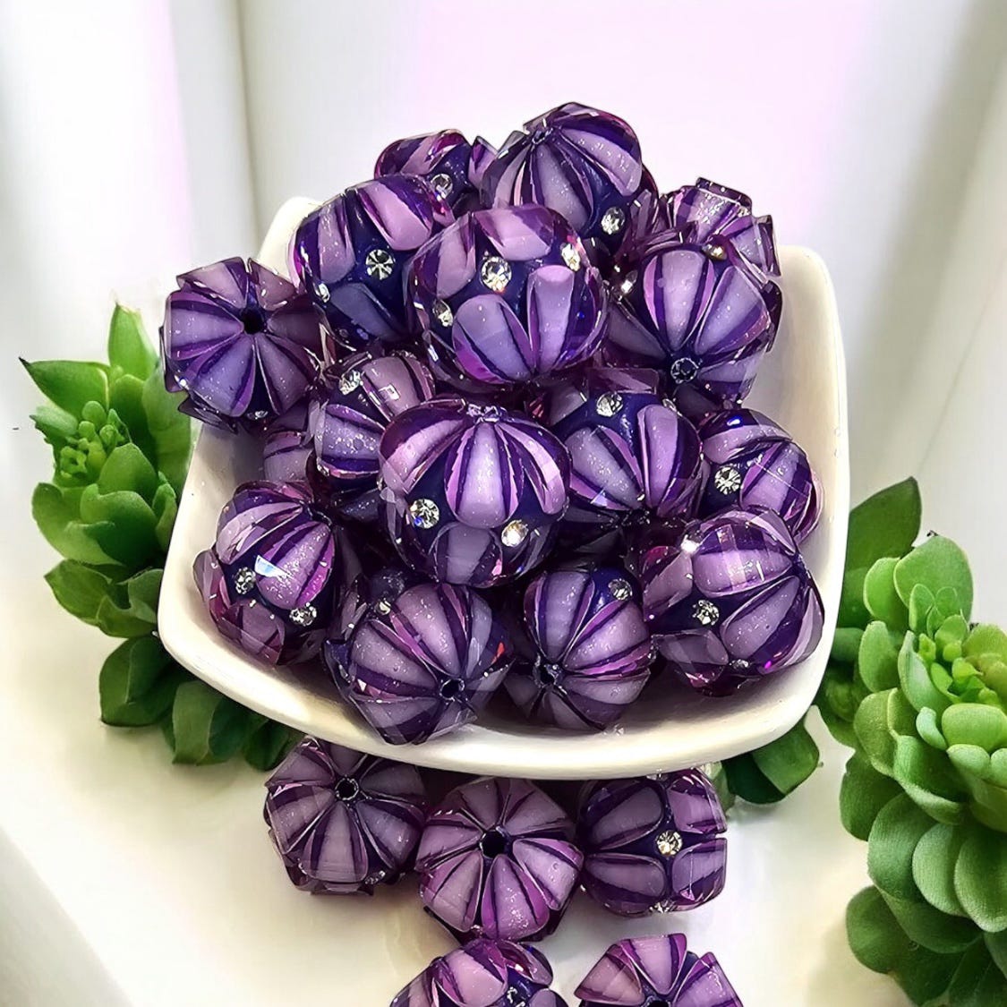 16mm Plum Fancy Bead