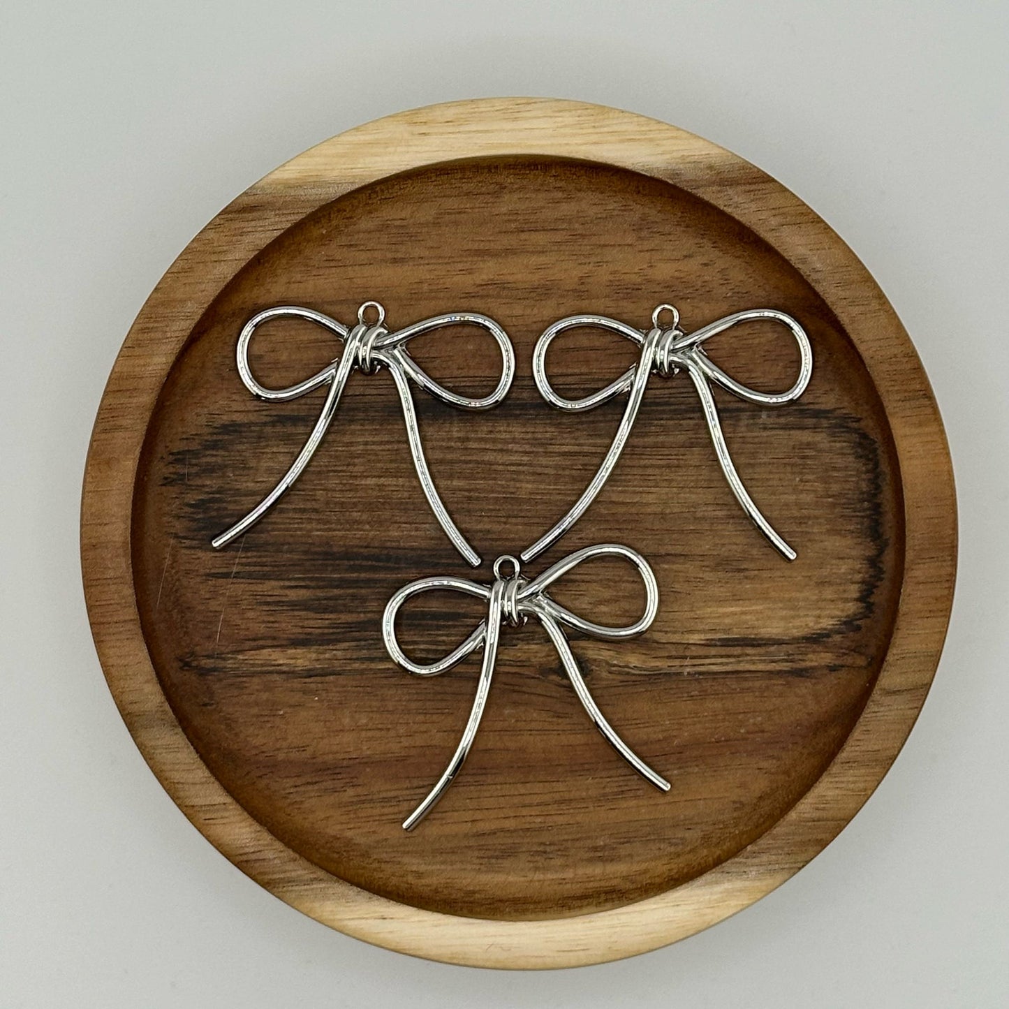 Metal Bow Charm Accessory