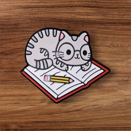 Reading Cat Focal
