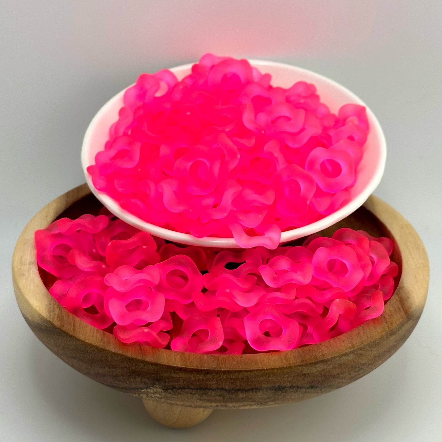 10mm Hot Pink Matte Wavy Spacers