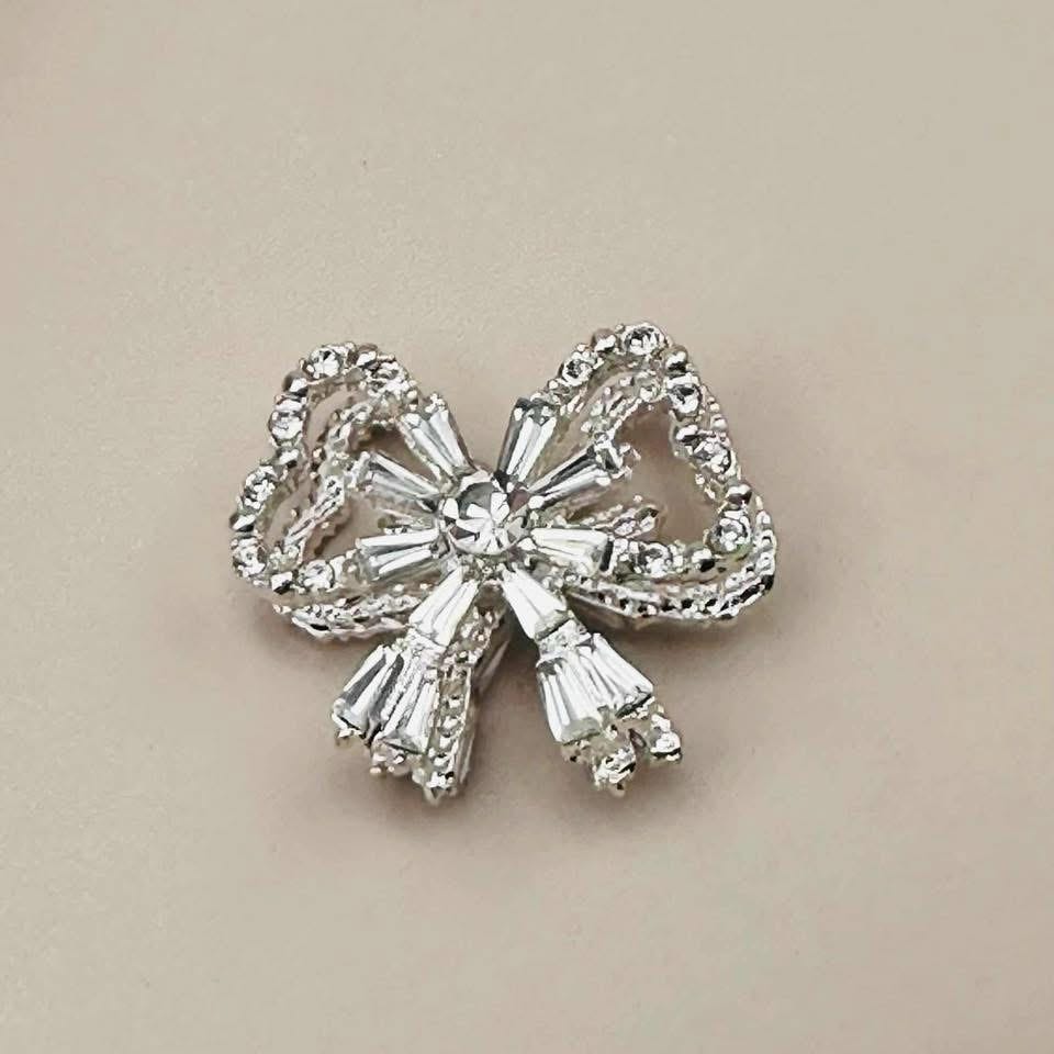 Silver Metal Bow With Rhinestones