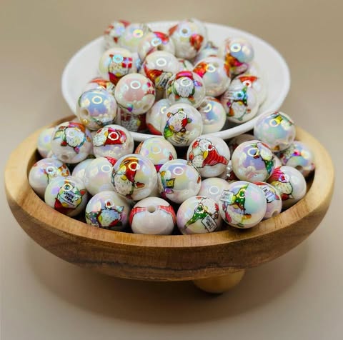 16mm Green Man Gnome Acrylic Bead Mix